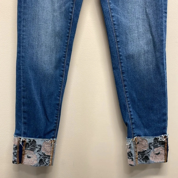 LOFT made and loved Modern Skinny Jean Floral Embroidered Cuff 26/2 - Picture 3 of 15